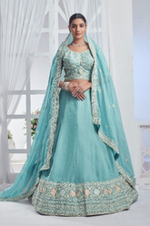 Lehenga Choli brodé à paillettes en organza bleu clair