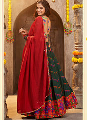 Lehenga Choli Navratri en coton brodé vert miroir Mehendi