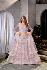 Lehenga Choli brodé en filet violet