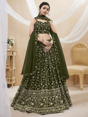 Lehenga Choli brodé en georgette verte