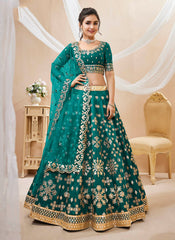 Lehenga Choli brodé à paillettes en soie verte