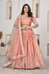 Lehenga Choli brodé en soie tissée Zari Peach Dolla