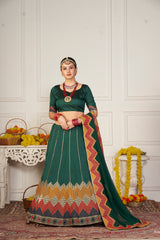 Lehenga Choli en taffetas de soie vert brodé