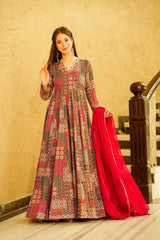 Robe évasée Anarkali à imprimé numérique multi-rayonne