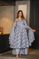 Costume Salwar Palazoo en coton et soie gris imprimé numériquement avec dupatta inférieur