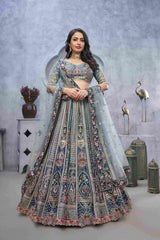 Lehenga Choli brodé en soie organza grise