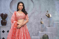 Lehenga Choli brodé en soie organza rose