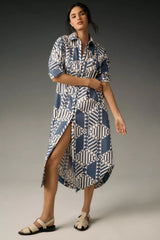 Robe décontractée longue au genou en poly rayonne gris brumeux avec col imprimé