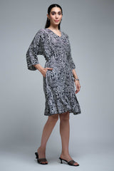 Black & White Poly Crepe V Neck Regular Sleeve Spiral Print Knee Length Dress