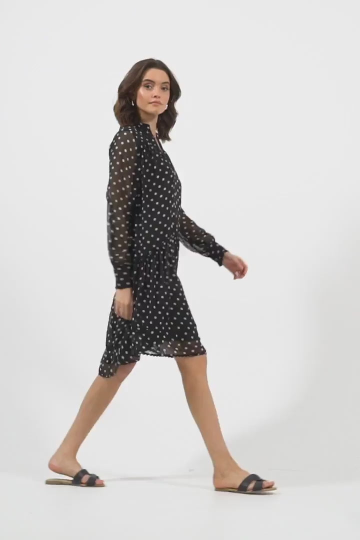 Robe fluide en mousseline à col en V noire et jaune