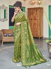 Sari tissé en soie d'art Banarasi vert olive
