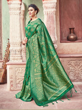 Sari tissé en soie d'art Banarasi vert