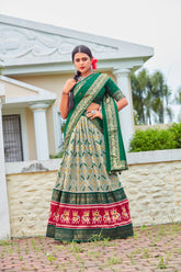 Ensemble Lehenga Choli indien en coton et soie gris poussiéreux prêt à l'emploi pour femme avec chemisier de créateur et Dupatta pour mariage