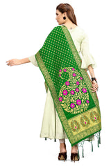 Dupatta tissé en soie d'art Banarasi vert