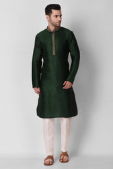 Ensemble pyjama Kurta brodé en soie verte pour homme