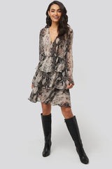 Robe à volants à trois couches