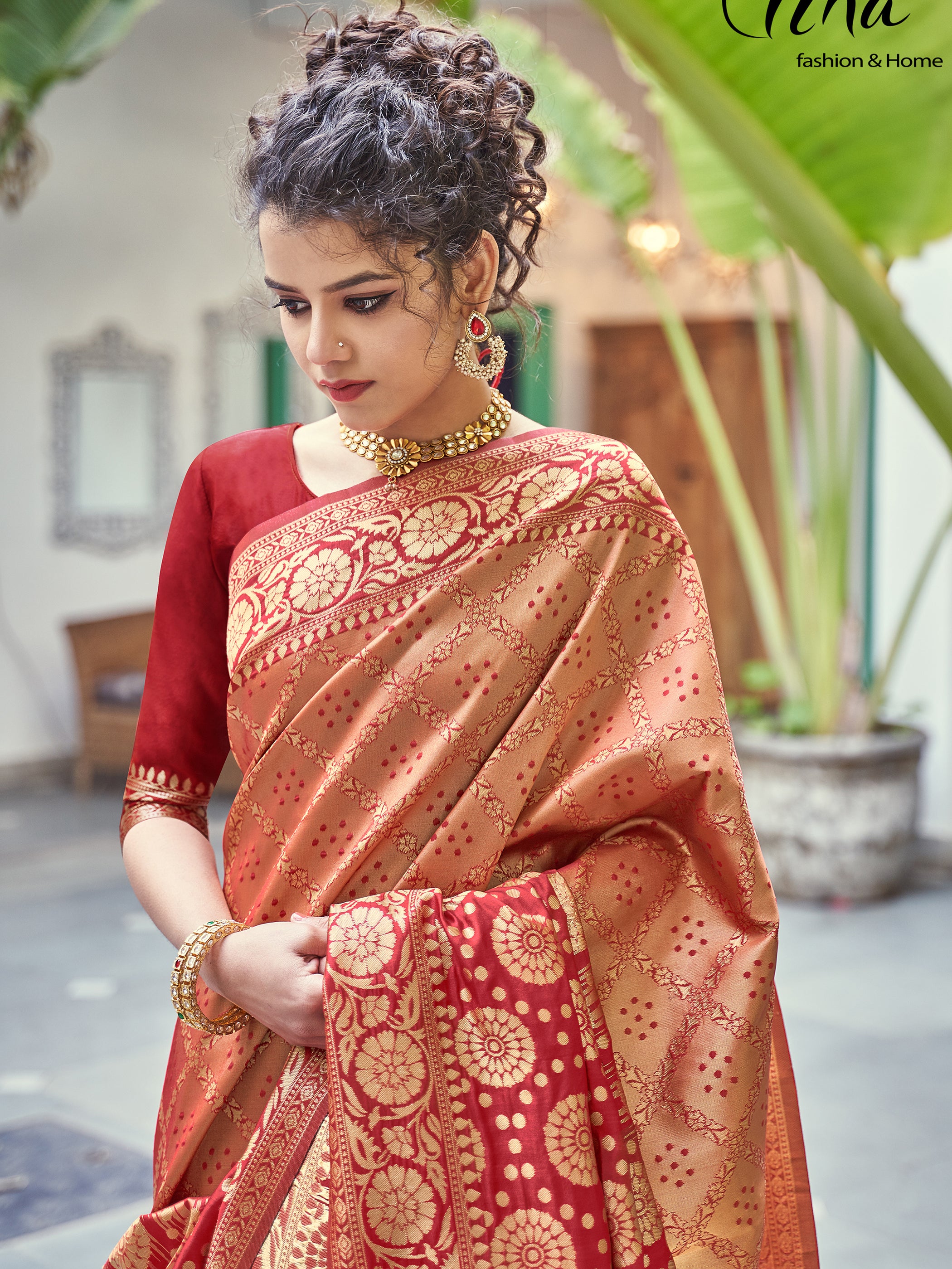 Sari tissé en soie d'art Banarasi rouge