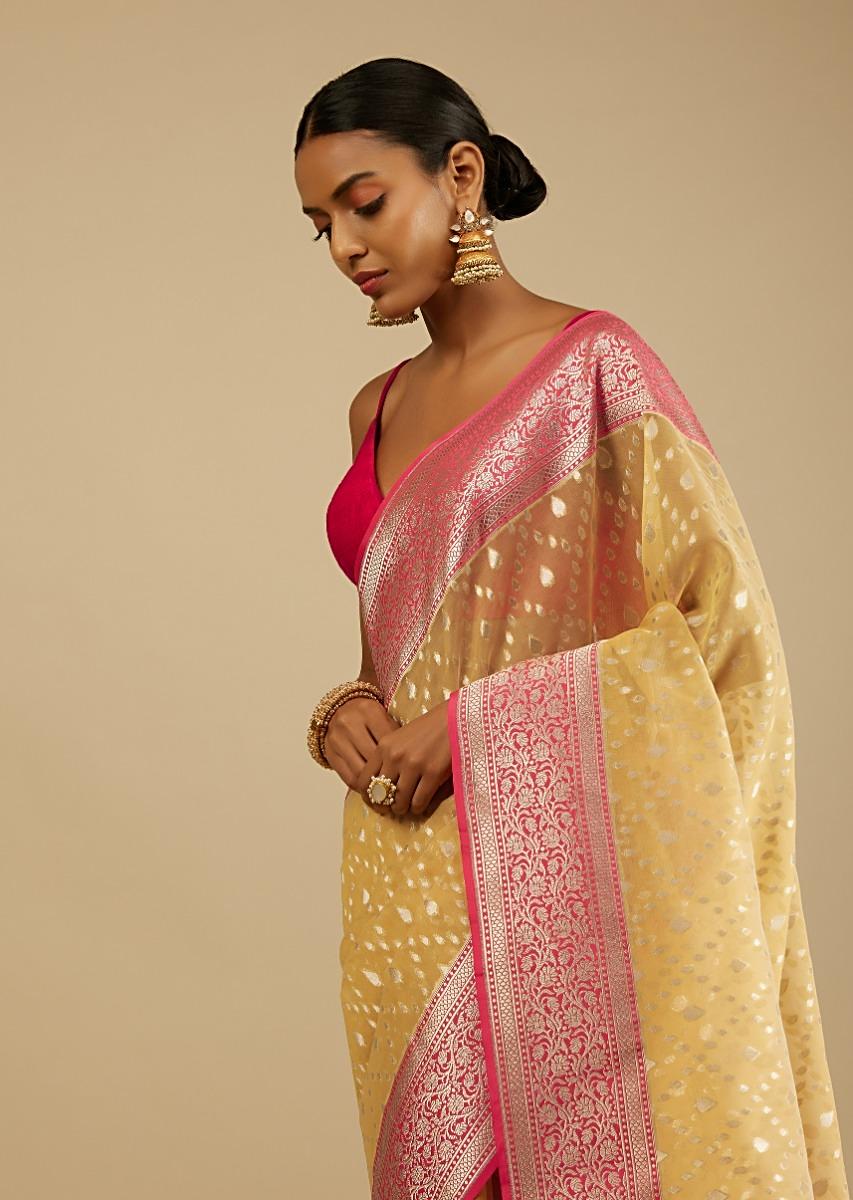 Sari tissé en soie d'art Banarasi jaune