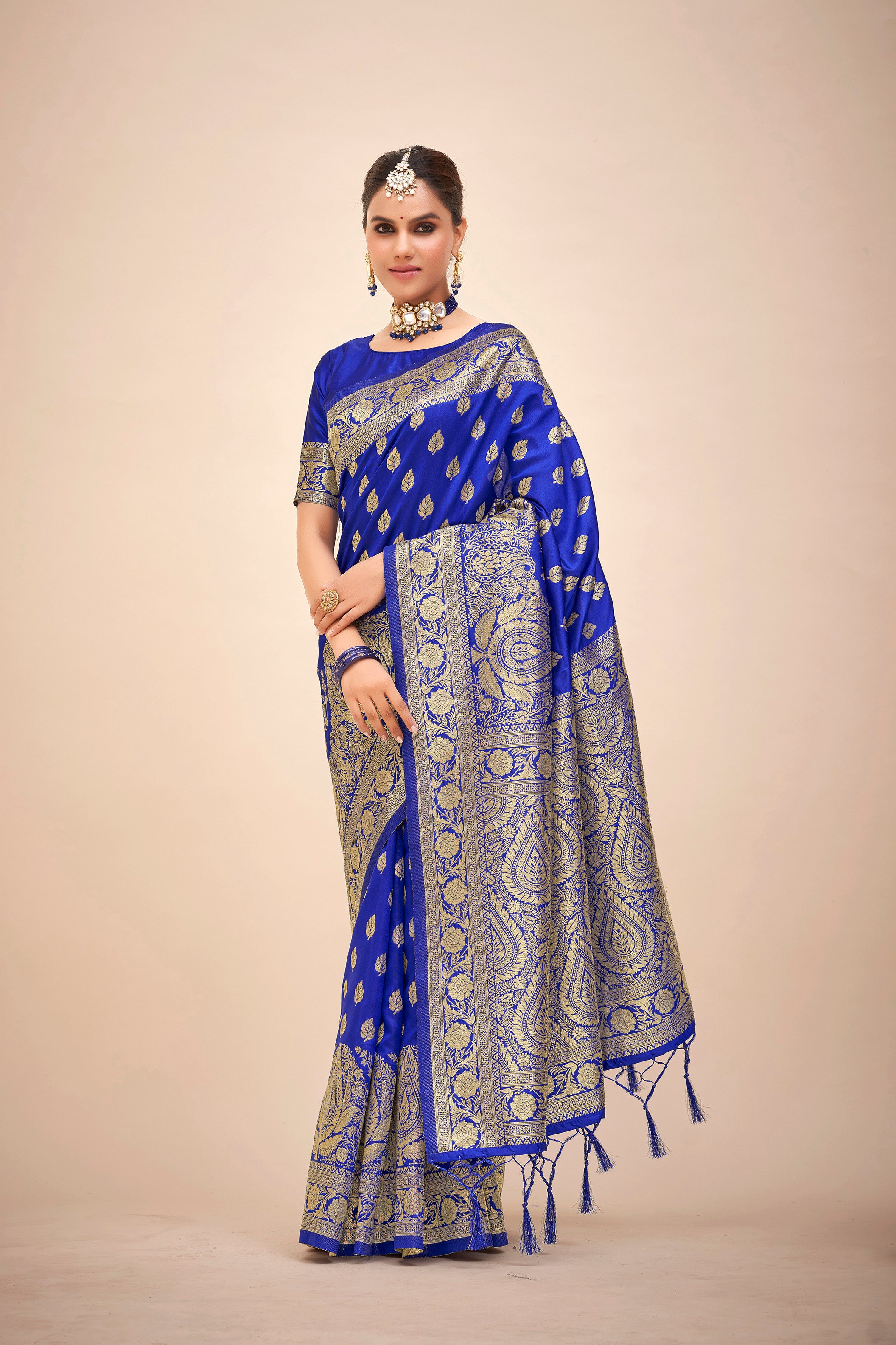 Sari tissé en soie d'art Banarasi bleu