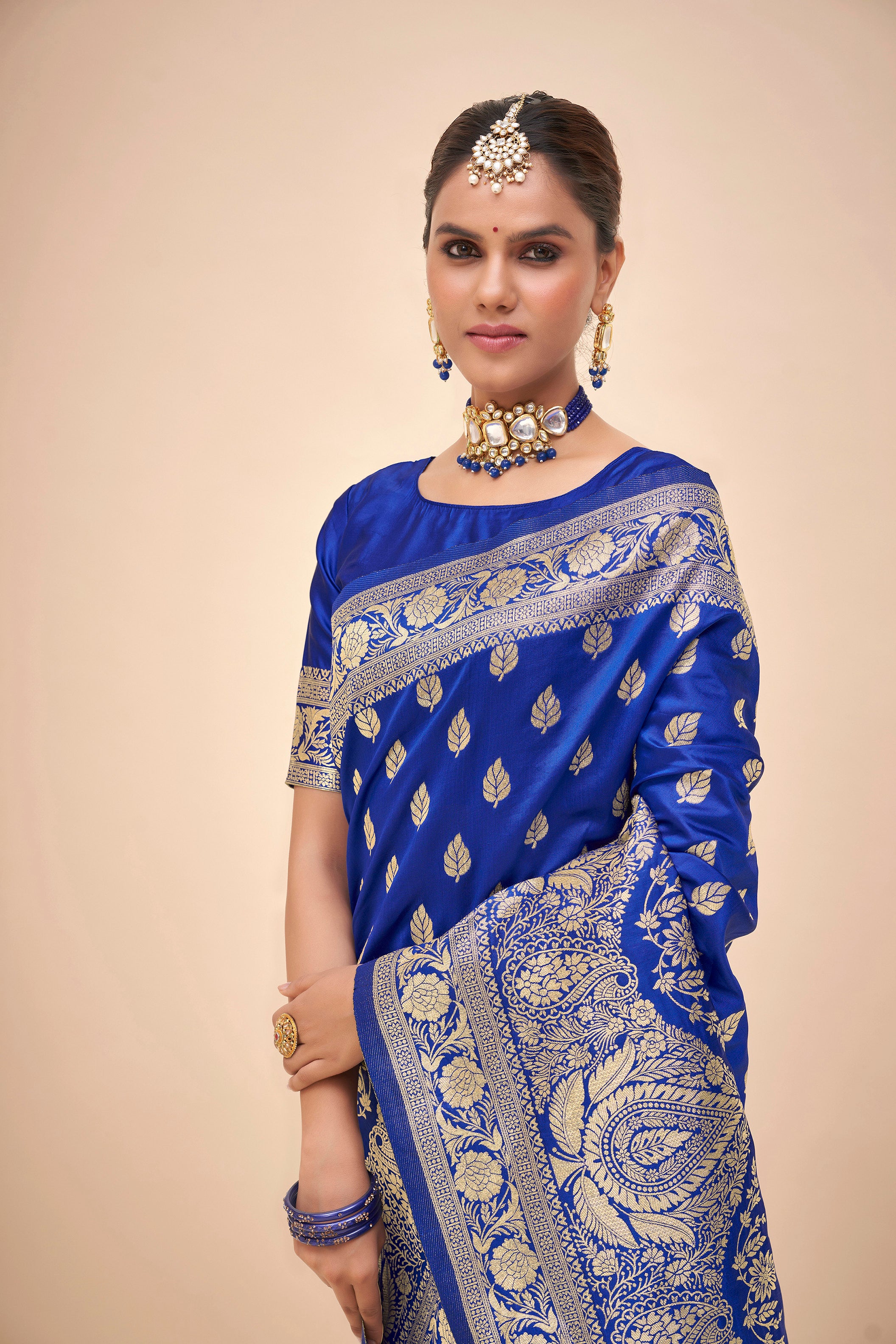 Sari tissé en soie d'art Banarasi bleu