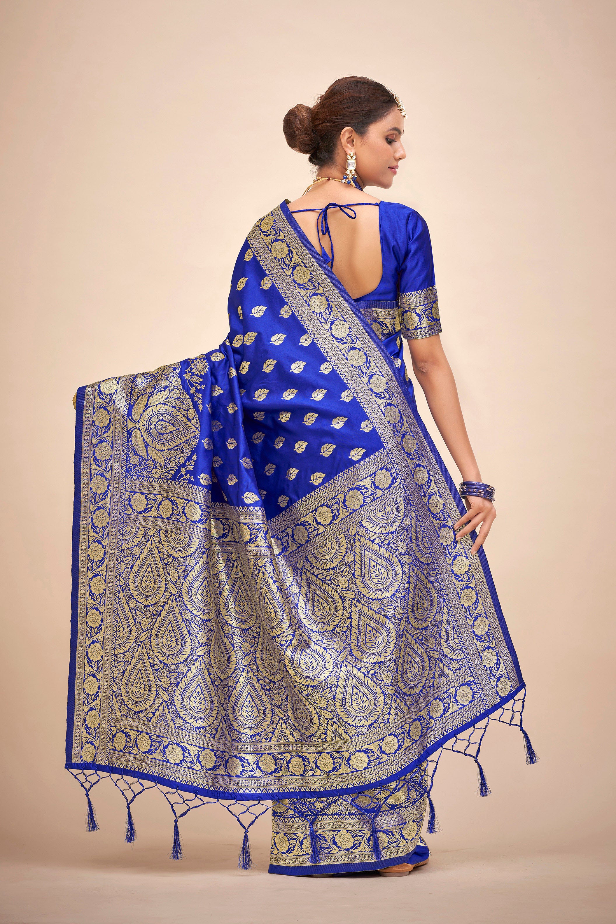 Sari tissé en soie d'art Banarasi bleu