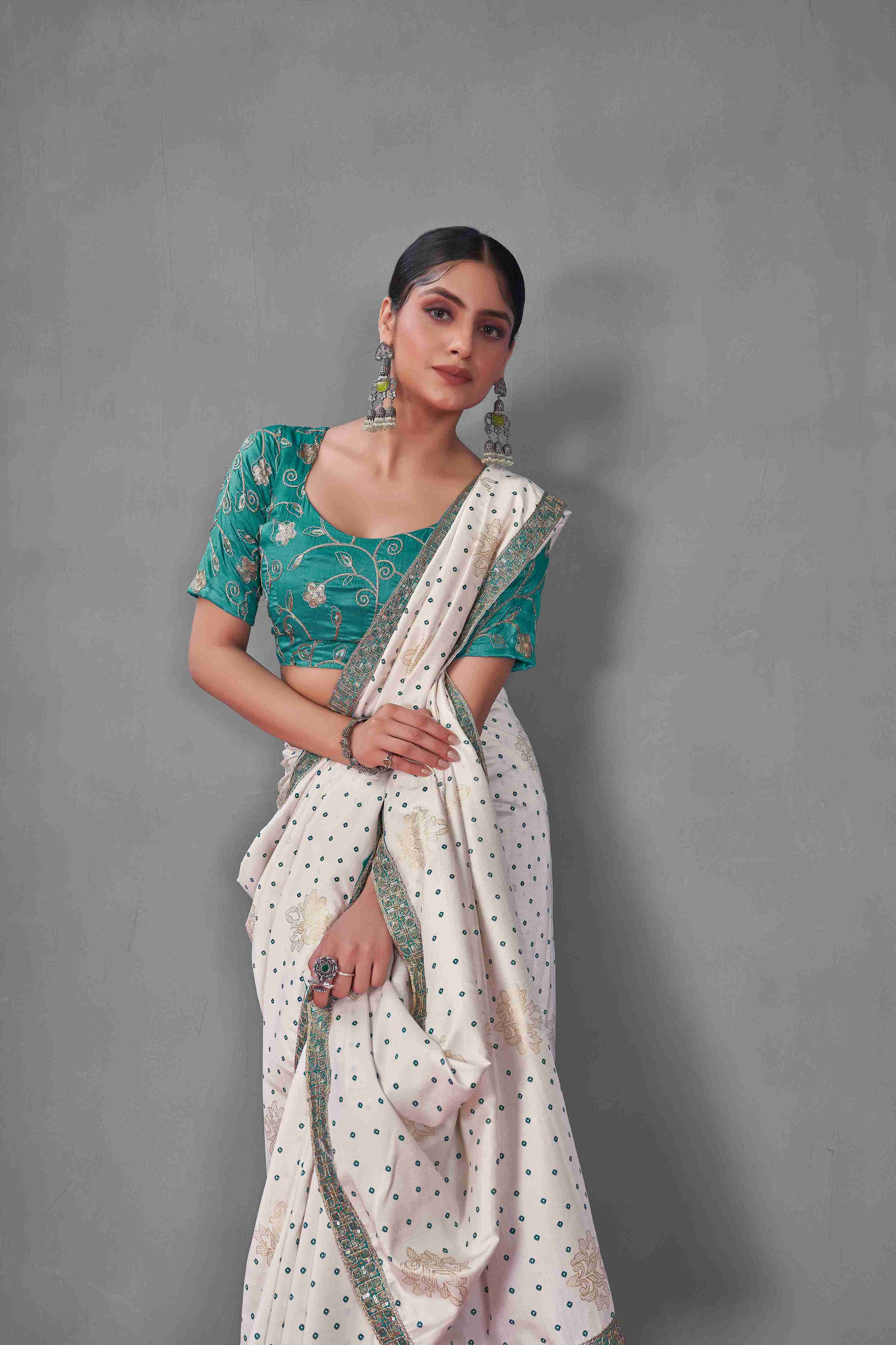 Off White Sea Green Tussar Silk Bandhani Printed Saree