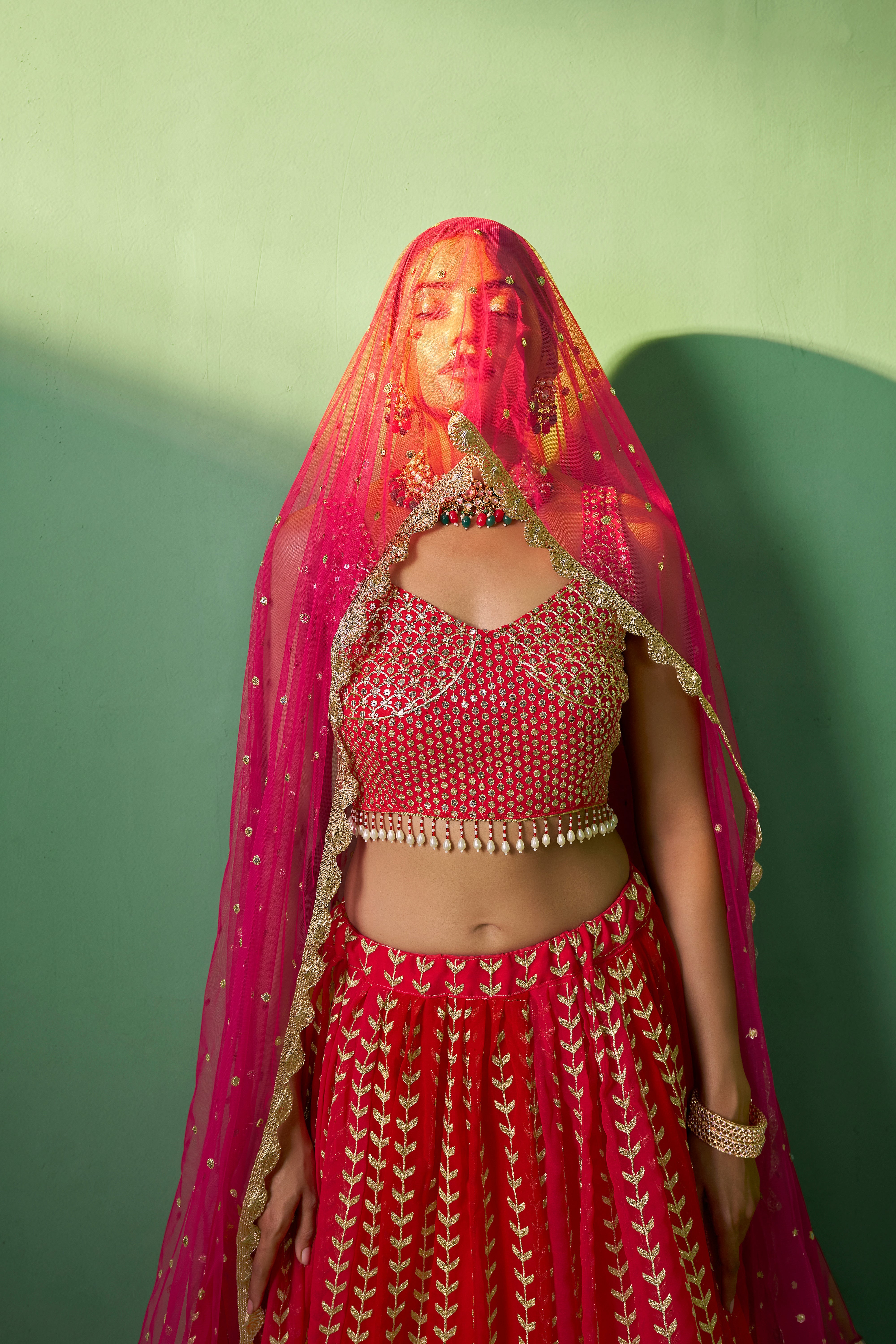 Lehenga Choli brodé en georgette rose à paillettes