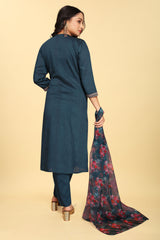 Costume Salwar brodé en soie bleue avec pantalon Dupatta