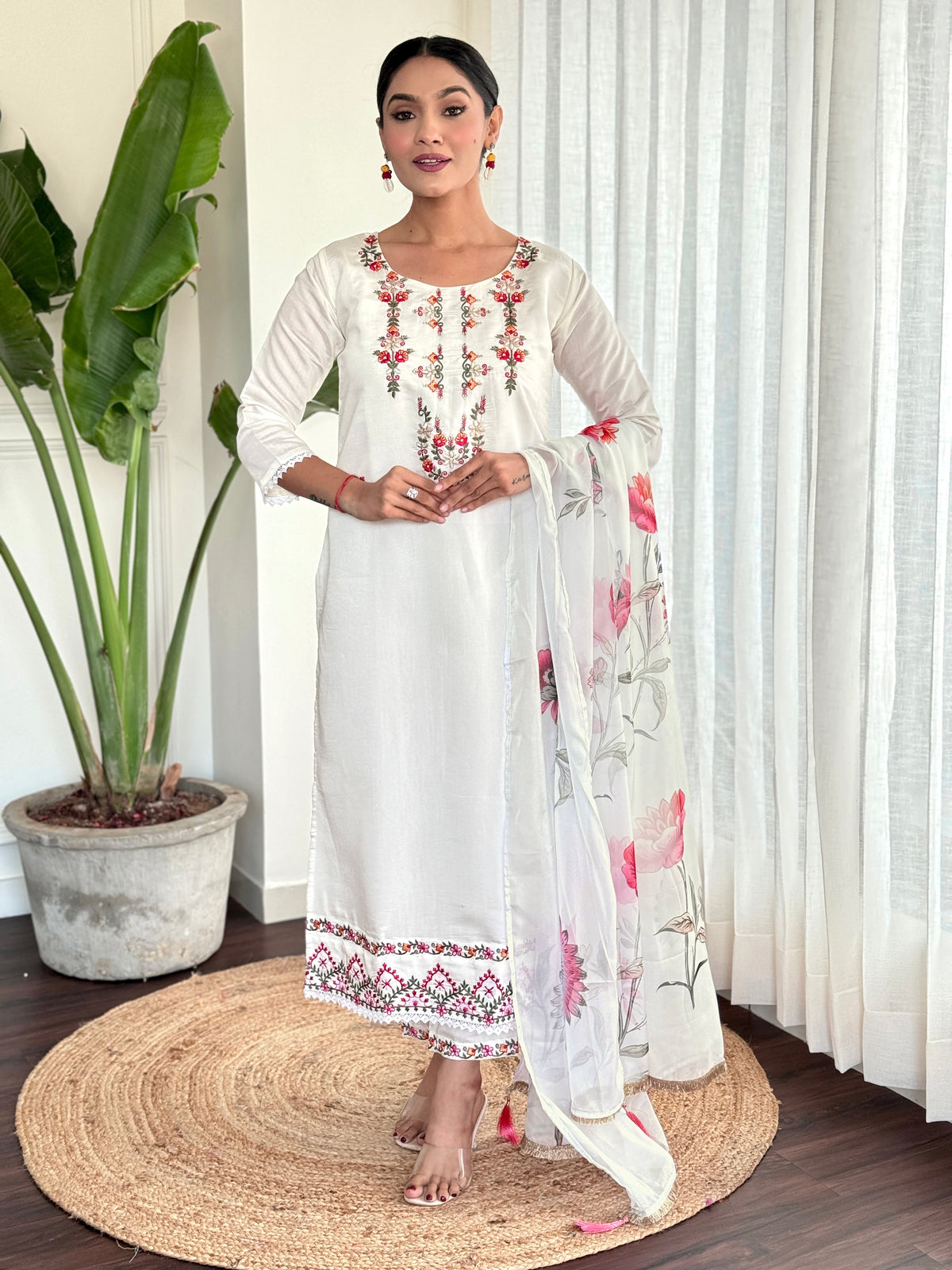 Off White Viscose Chanderi Embroidered  Kurti With Pant Dupatta