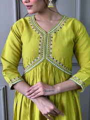 Lamon Viscose Chanderi Embroidered  Kurti With Pant Dupatta