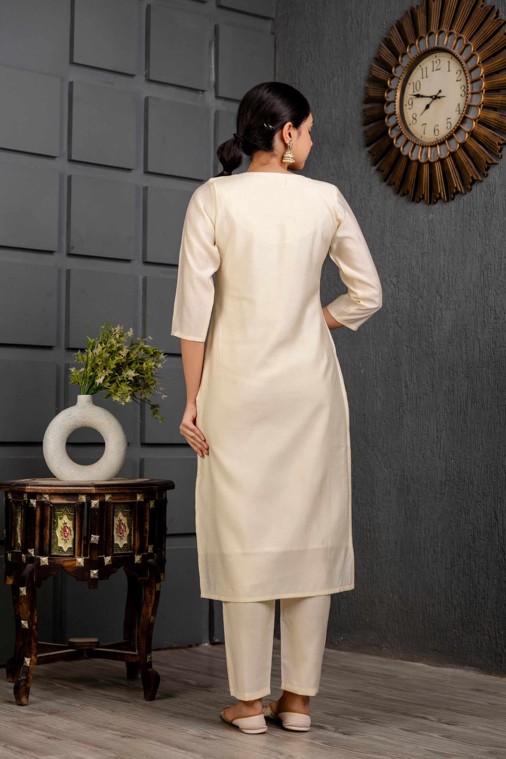 Cream Viscose Embroidered  Kurti With Pant Dupatta