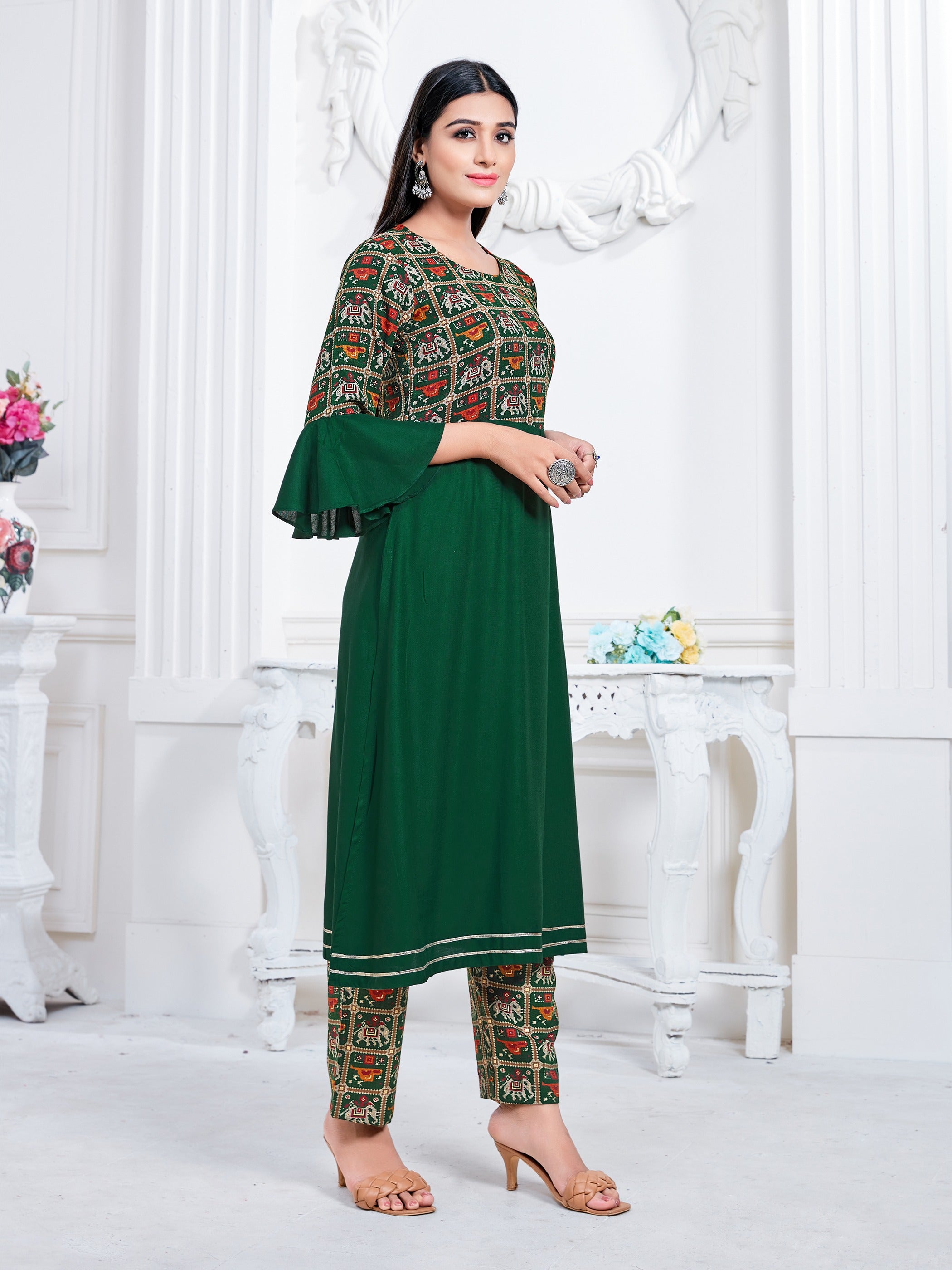 Green Color Printed Rayon Kurti With Pant For Women