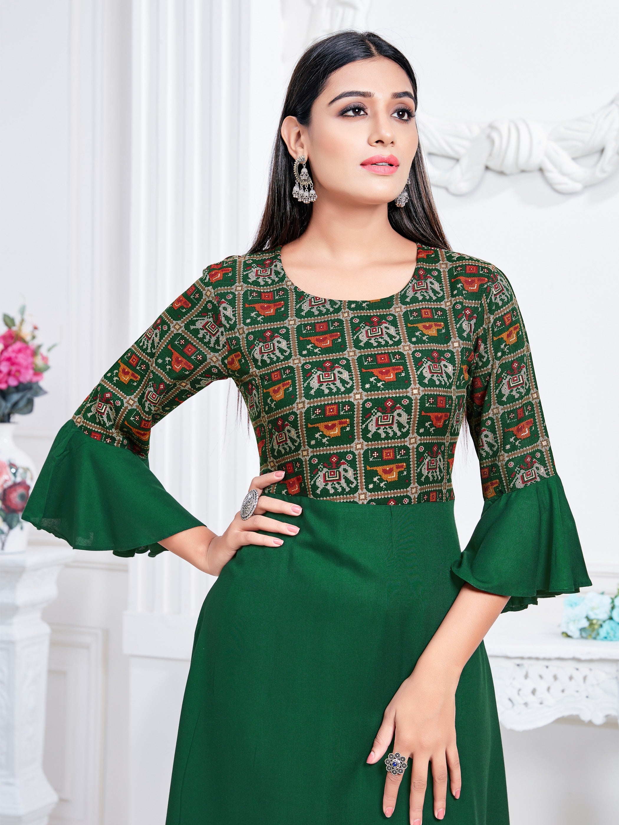 Green Color Printed Rayon Kurti With Pant For Women