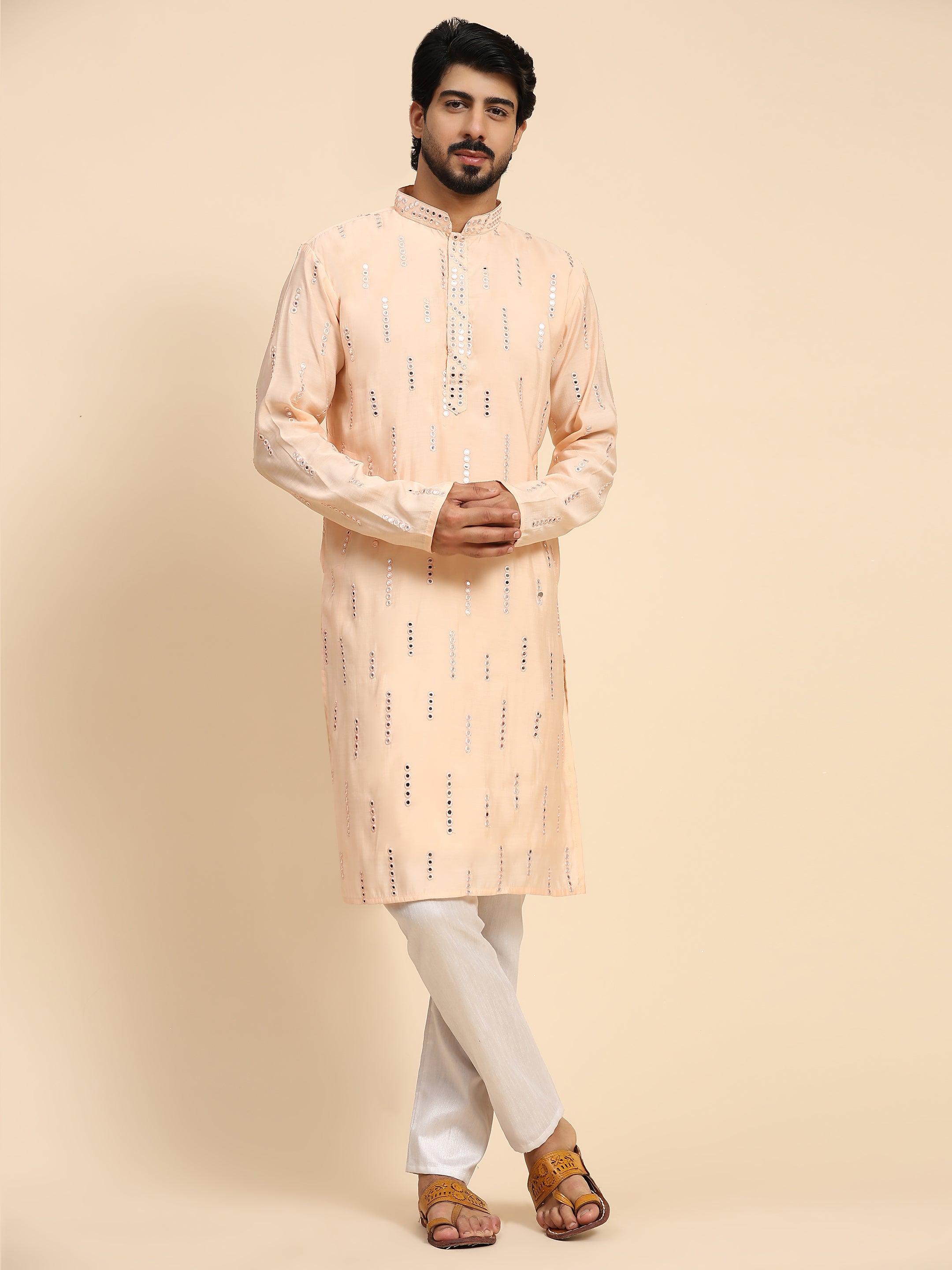 Ensemble pyjama Kurta en soie rose pâle pour homme avec effet miroir 