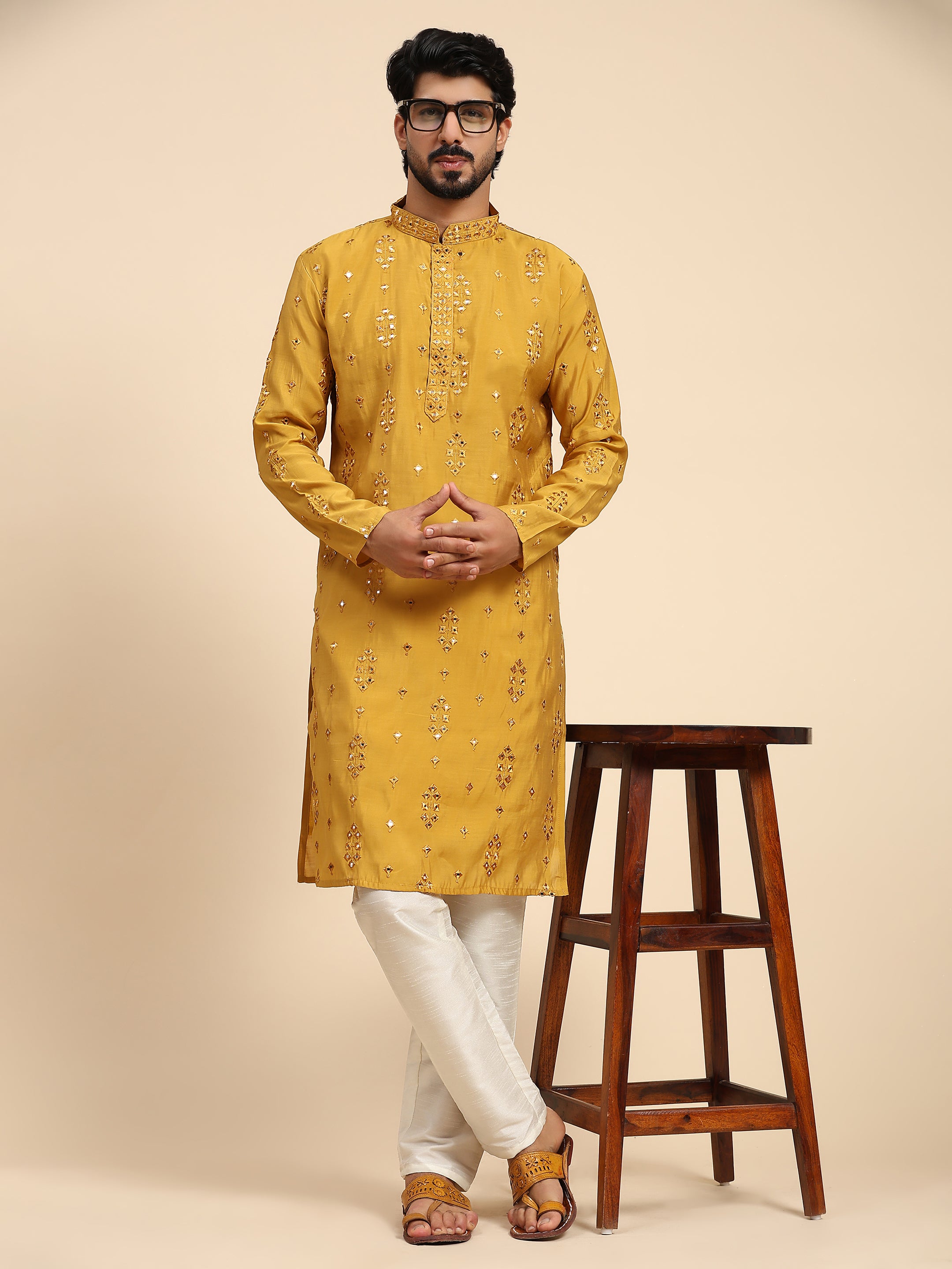 Ensemble pyjama Kurta en soie effet miroir moutarde pour homme 