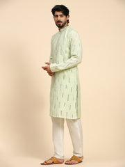 Ensemble pyjama Kurta en soie vert clair pour homme avec effet miroir 