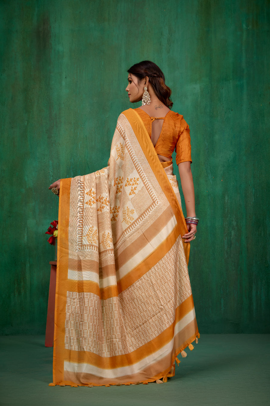 Cream Linen Printed Ready to Wear Saree