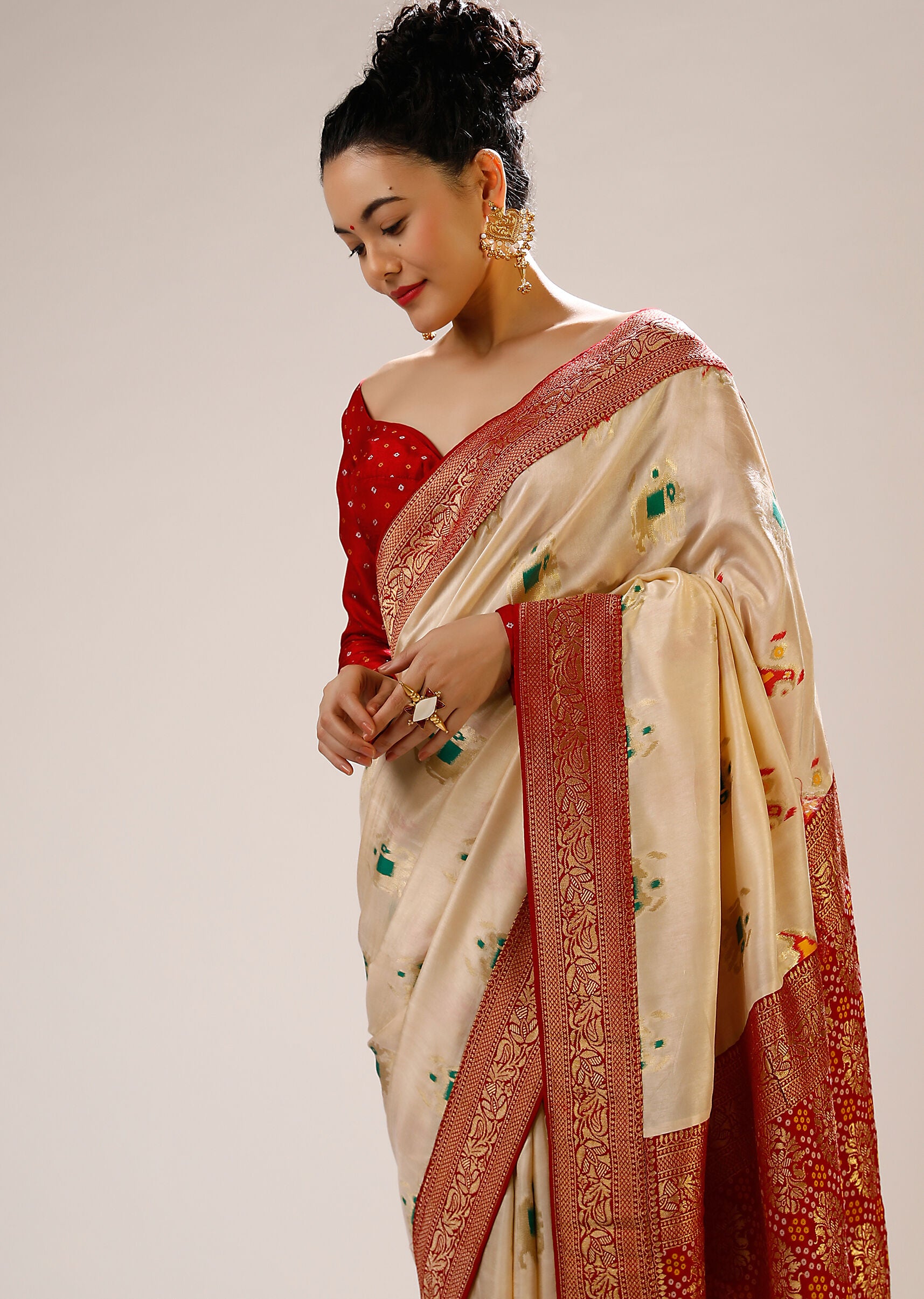 Designer SareeOff WhiteColorBanarasi Art SilkWovenSaree ForEngagement