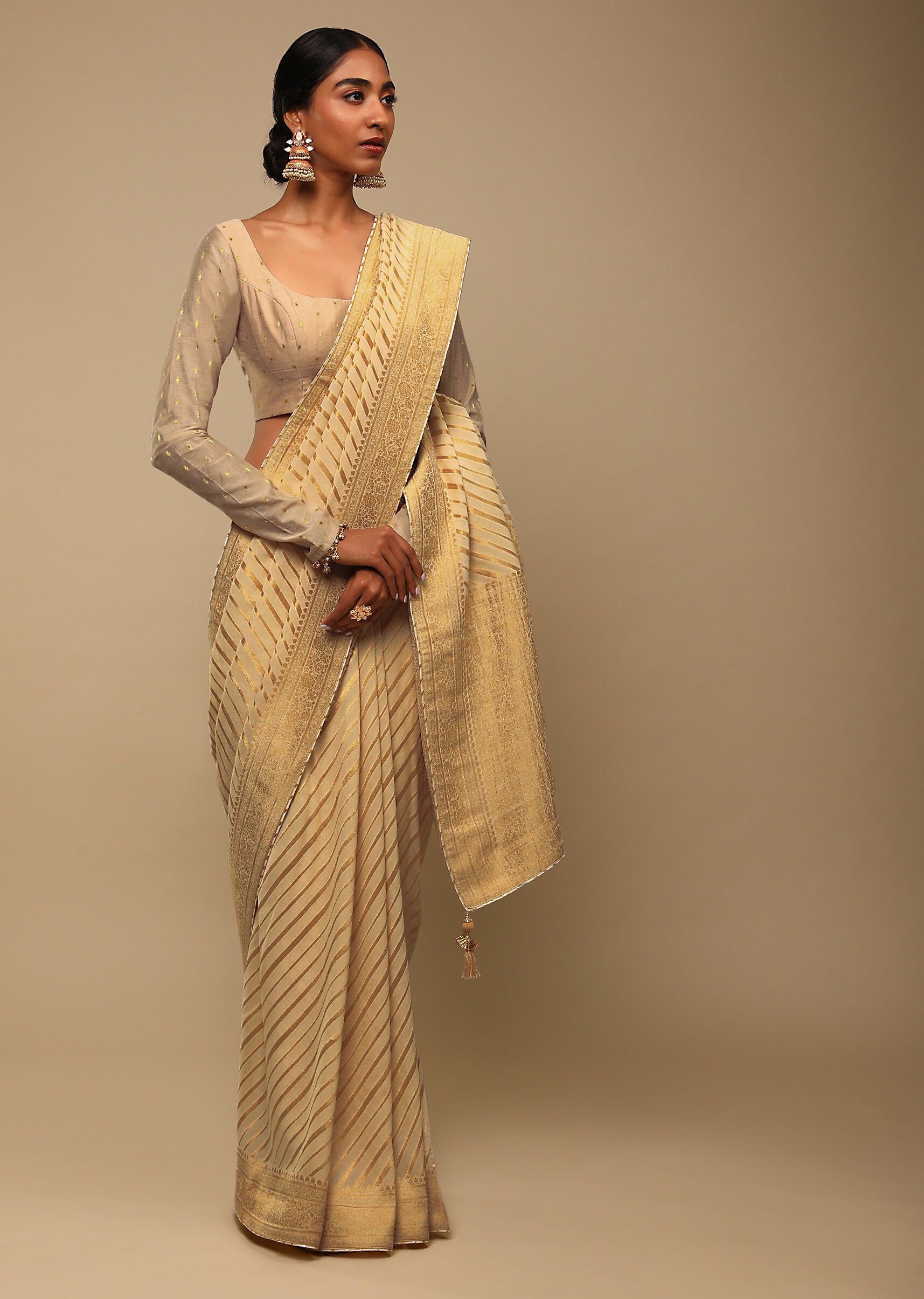 SareeGoldBanarasi Art SilkWovenSaree