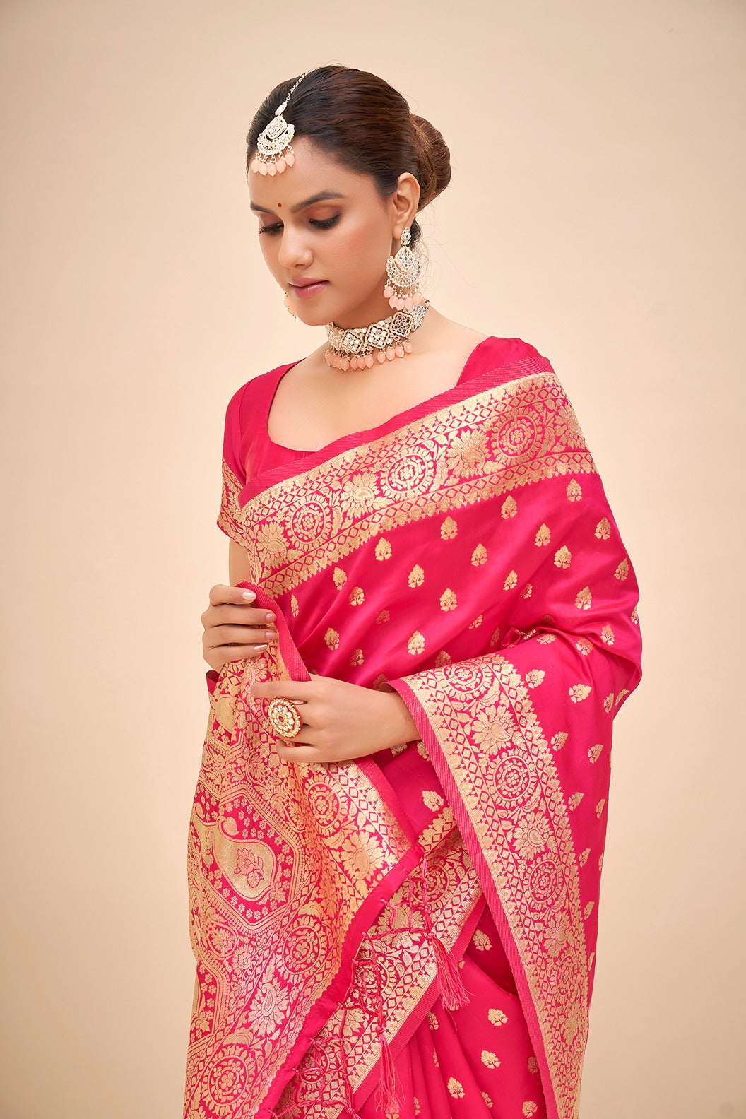 Pinkish Red Banarasi Art Silk Woven Saree