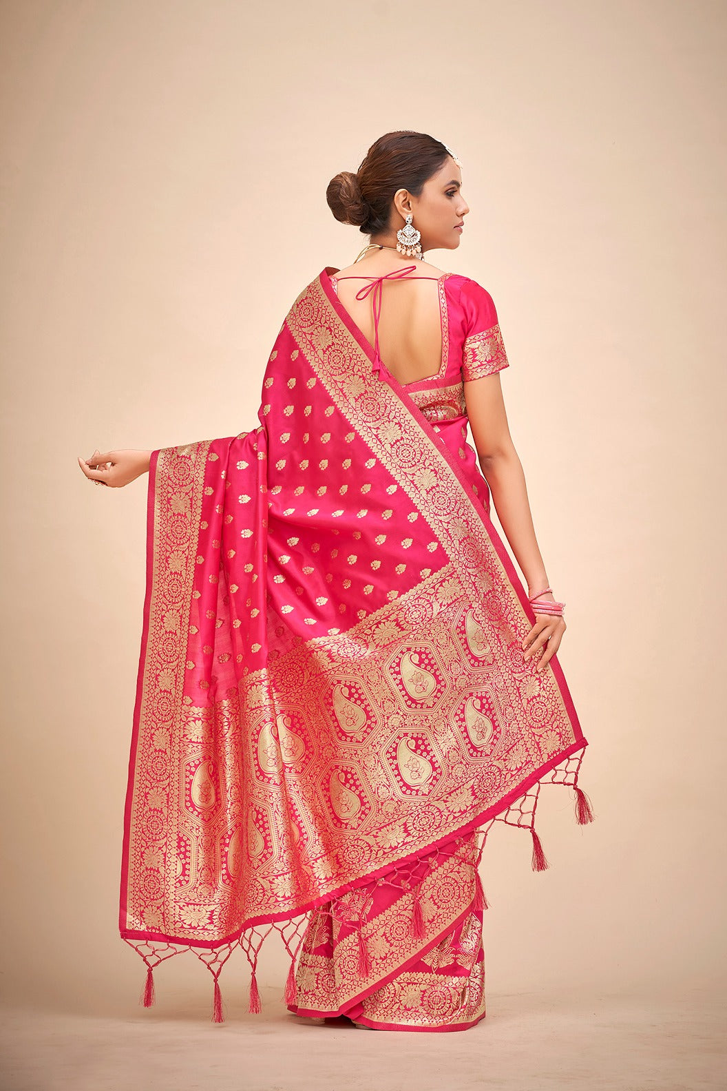 Pinkish Red Banarasi Art Silk Woven Saree