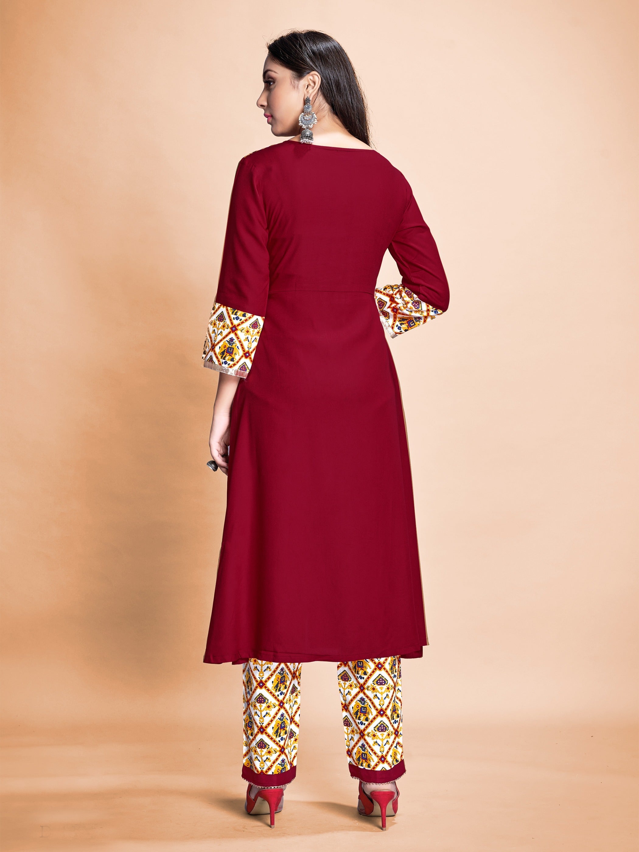 Red Color Printed Rayon Kurti With Pant For Women