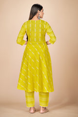 Green Color Printed Rayon Kurti With Pant For Women