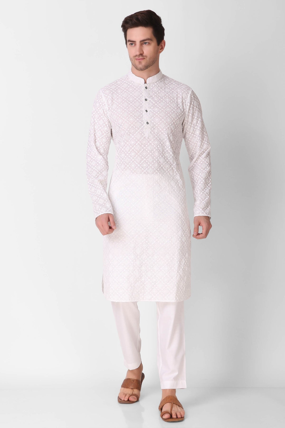 Ensemble pyjama Kurta brodé en soie blanche pour homme