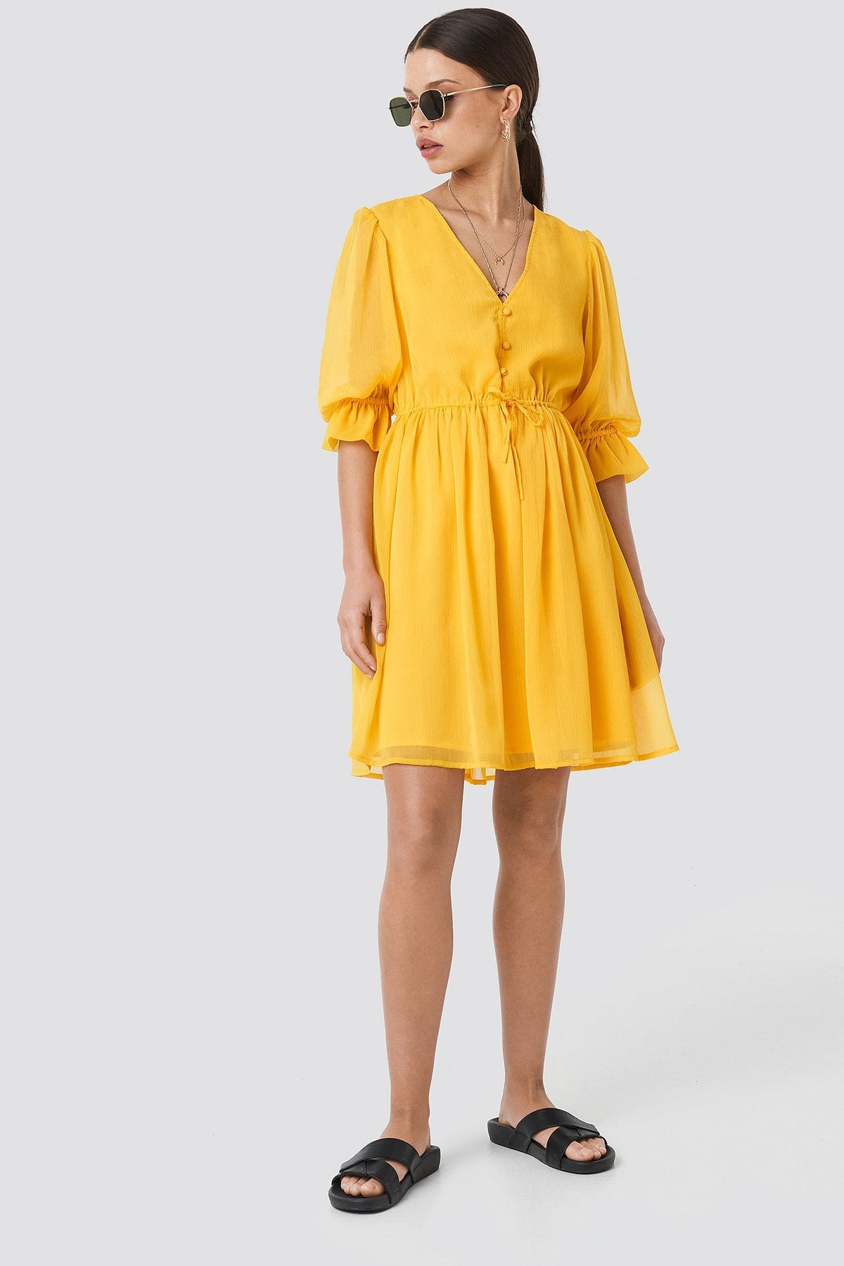 Robe en mousseline à décolleté plongeant en V jaune 