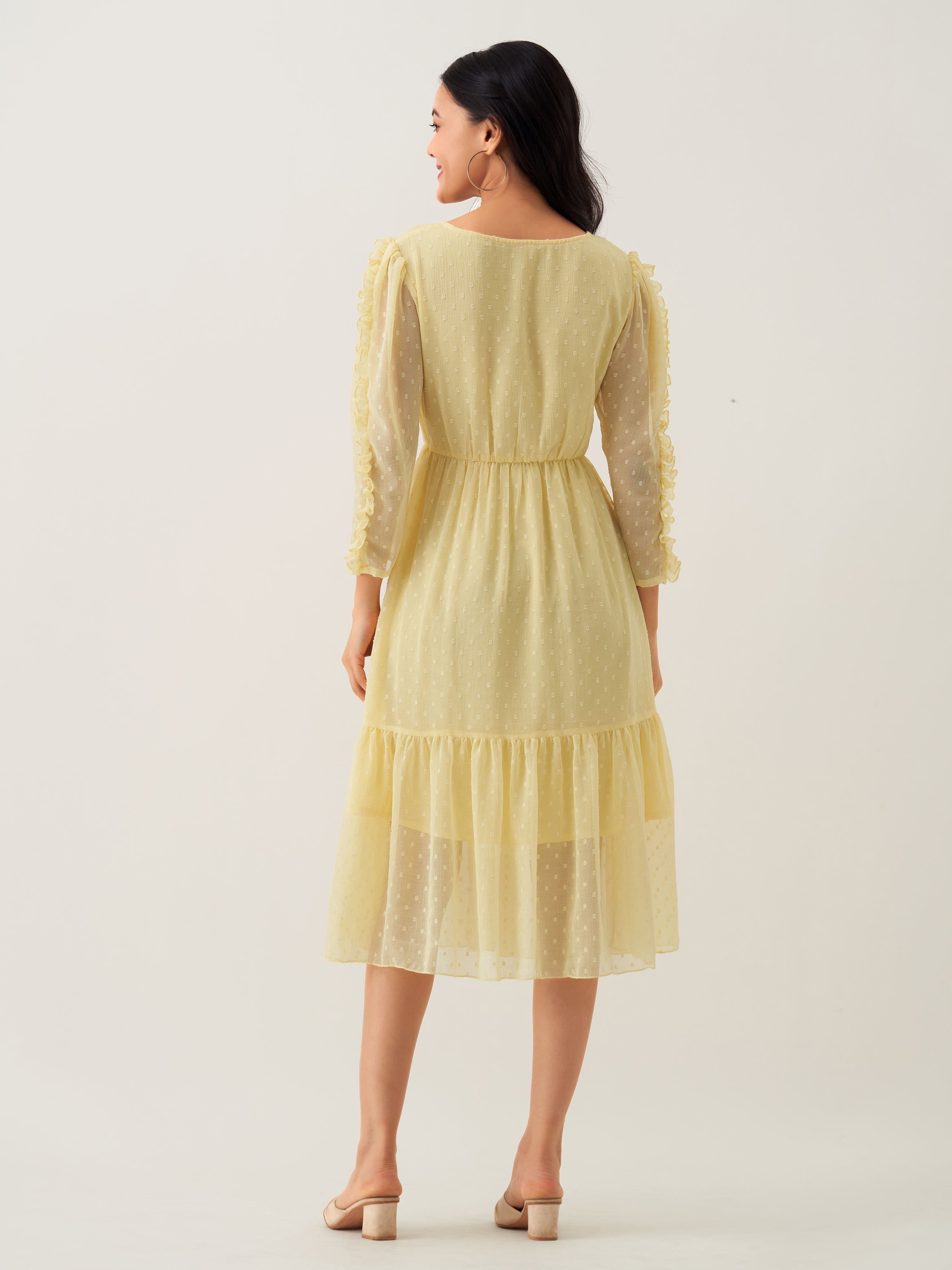 Light Yellow Chiffon Brasso Swiss Dot Round Neck Dress Large-38 Light Yellow Chiffon Brasso Swiss Dot Round Neck Dress Large-38