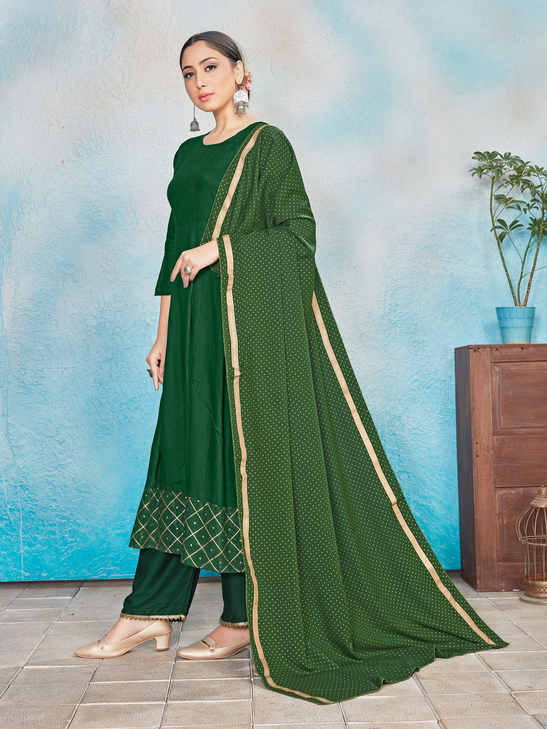 Kurta Set Green Color Rayon Foil Print Dress For Ceremonial