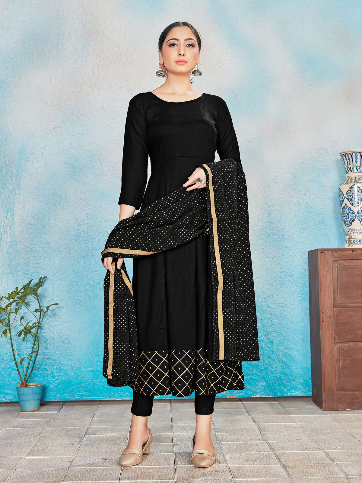 Kurta Set Black Color Rayon Foil Print Dress For Ceremonial